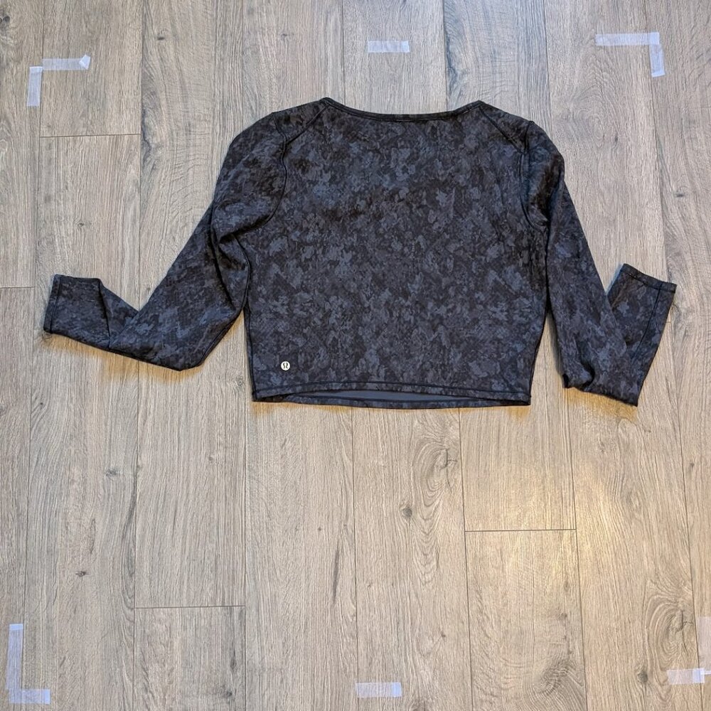🖤 Lululemon Long Sleeve Crop Top — Black & Gray Pattern 🖤 - Picture 4 of 4